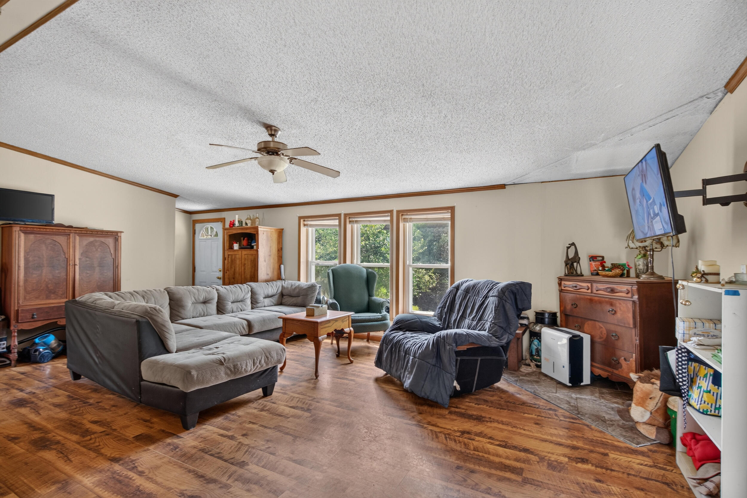 6455 Jordan Road Jackson, MI 49201 - Photo 11 of 39 12_6455 jordan rd jackson mi - 00047