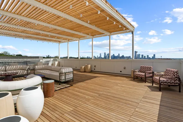 $4,000 | 2323 South Lamar Boulevard, Unit 505, Austin, TX 78704