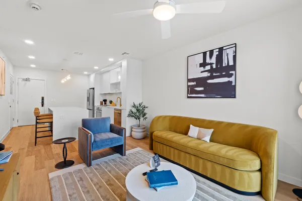 $4,000 | 2323 South Lamar Boulevard, Unit 505, Austin, TX 78704