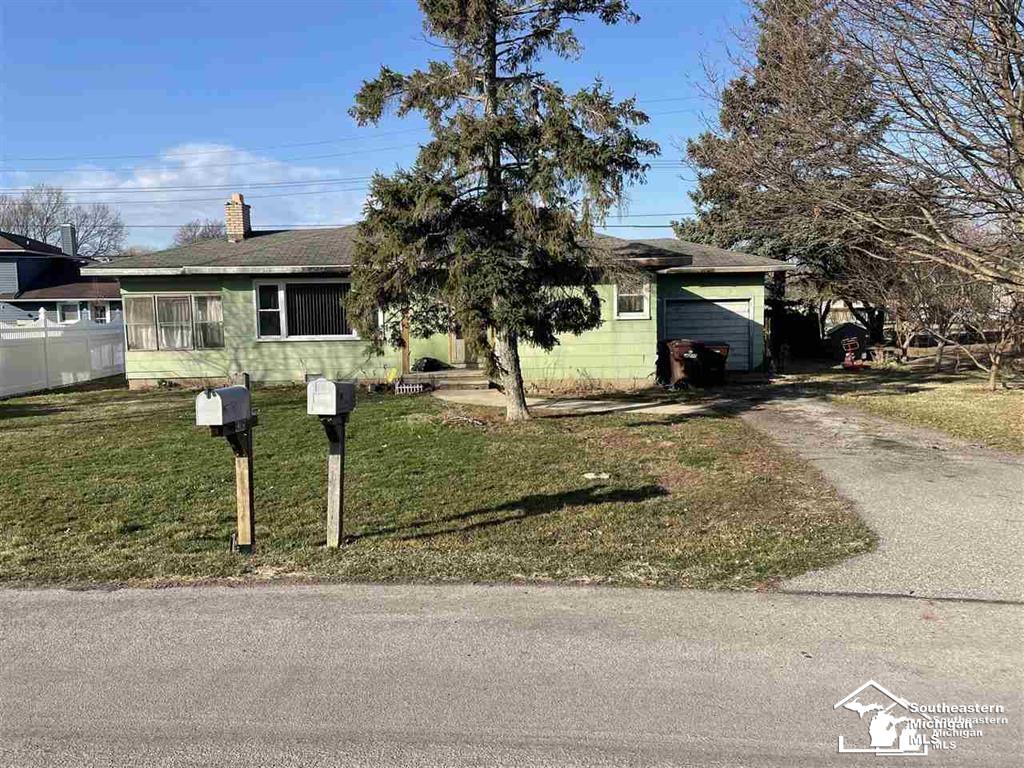 4385 Dixon Road Newport, MI 48166 - Photo 1 of 5 50199029-4be85e18-a7ac-4848-b017-d1ebcadb18ce.JPG