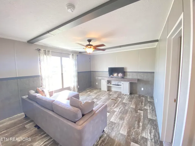 $299,900 | 671 Towers Drive, Dandridge, TN 37725