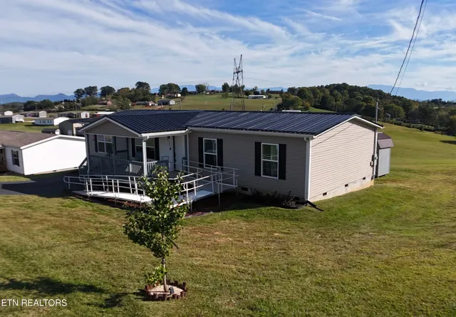 $299,900 | 671 Towers Drive, Dandridge, TN 37725