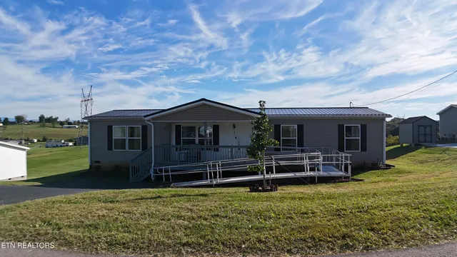 $299,900 | 671 Towers Drive, Dandridge, TN 37725