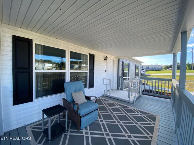 $299,900 | 671 Towers Drive, Dandridge, TN 37725