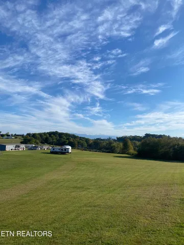 $299,900 | 671 Towers Drive, Dandridge, TN 37725