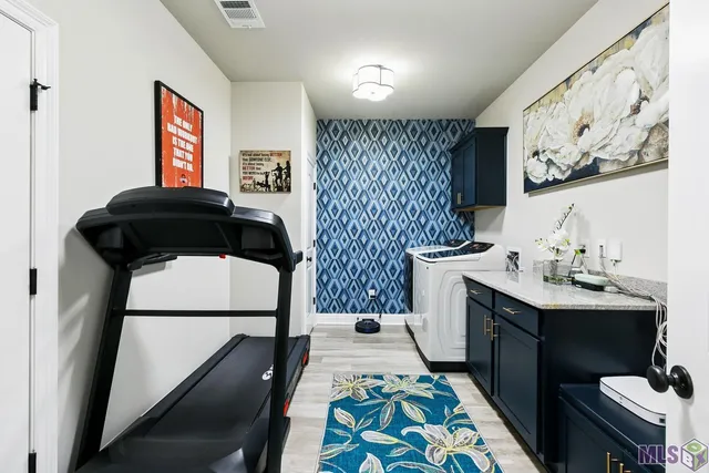 $375,000 | 8898 Dalwood Drive, Denham Springs, LA 70726