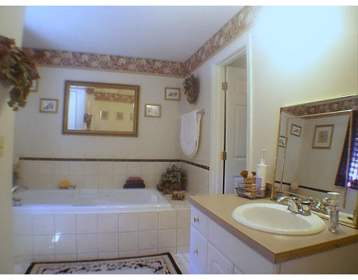 323 Tinkham Road Springfield, MA 01129 - Photo 7 of 10 Gallery Image 7