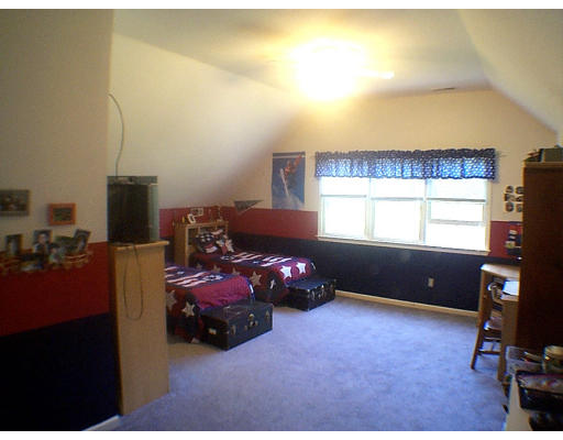 323 Tinkham Road Springfield, MA 01129 - Photo 9 of 10 Gallery Image 9