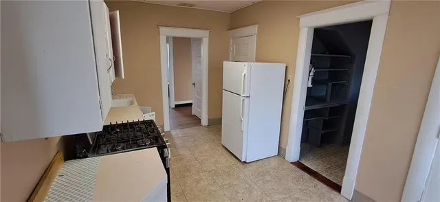 $850 | 704 North 12th Street, Unit 704, St. Joseph, MO 64501