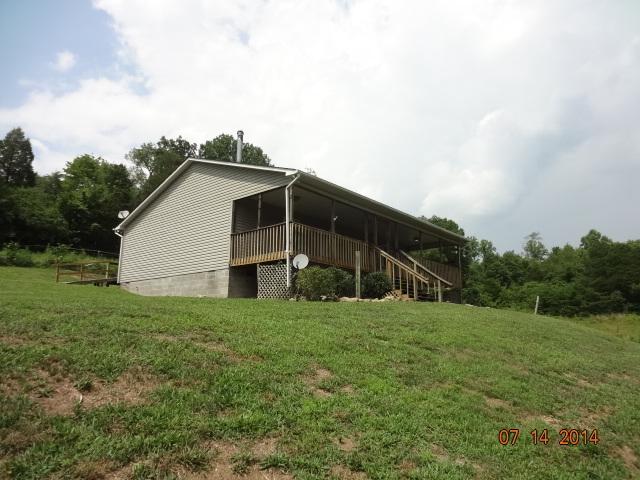 340 Bennett Road Oliver Springs, TN 37840 - Photo 3 of 11 DSC07436
