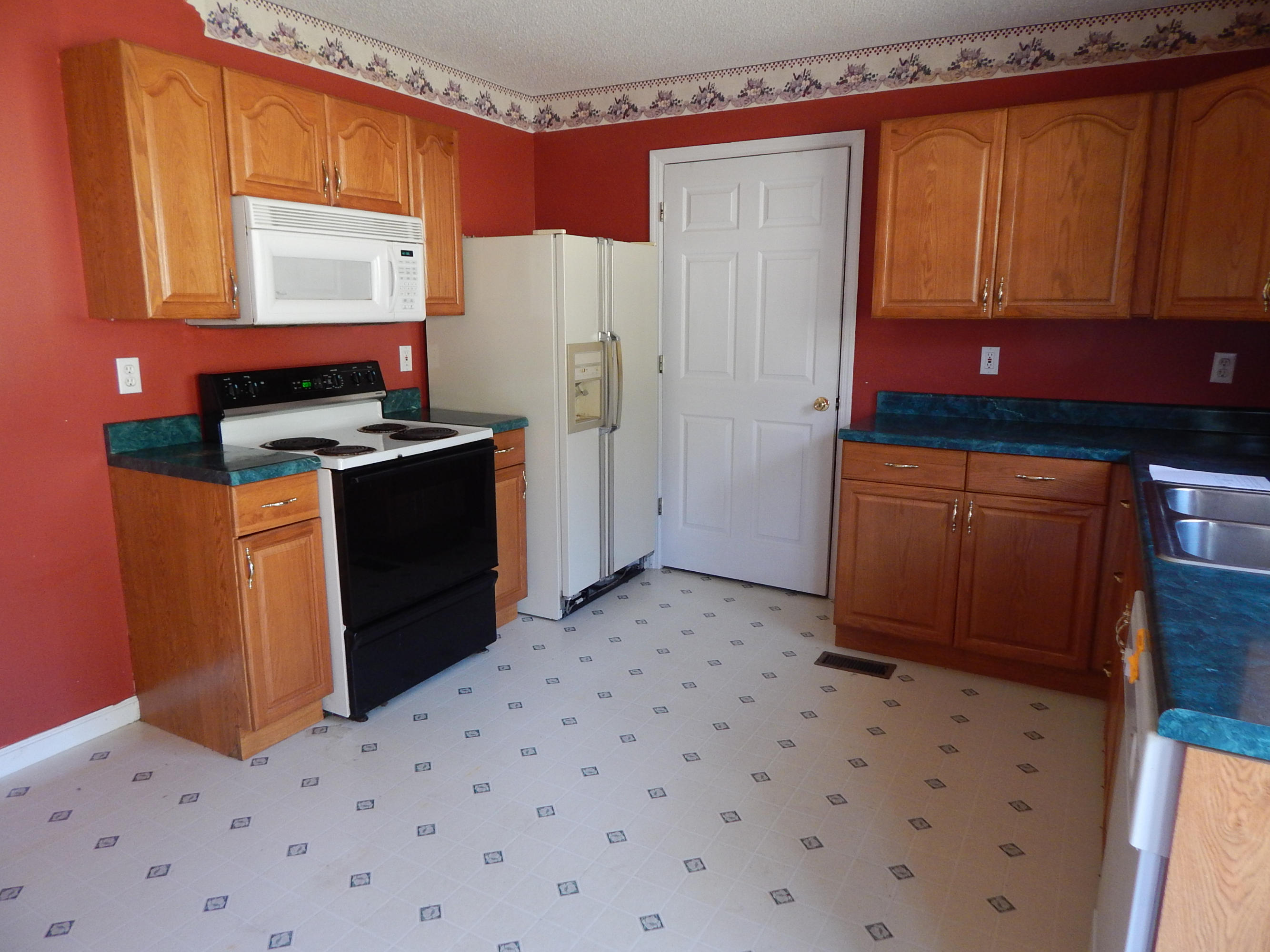 340 Bennett Road Oliver Springs, TN 37840 - Photo 5 of 11 063