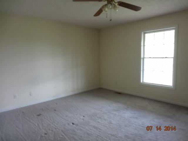 340 Bennett Road Oliver Springs, TN 37840 - Photo 9 of 11 DSC07441