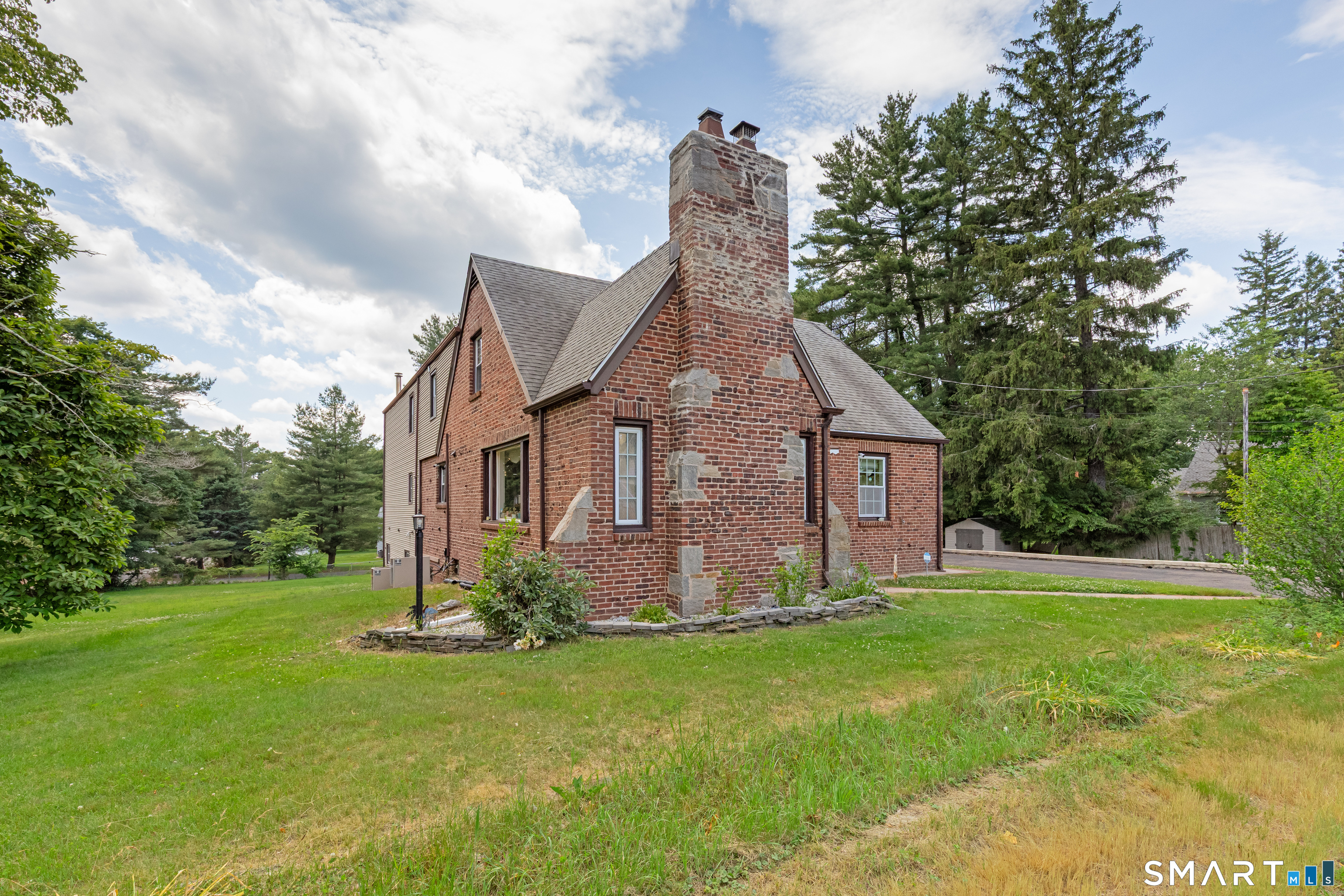 816 Woodruff Road Orange, CT 06477 - Photo 3 of 40