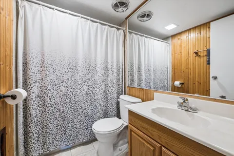 $225,000 | 4607 Kings Walk Drive, Unit 1B, Rolling Meadows, IL 60008