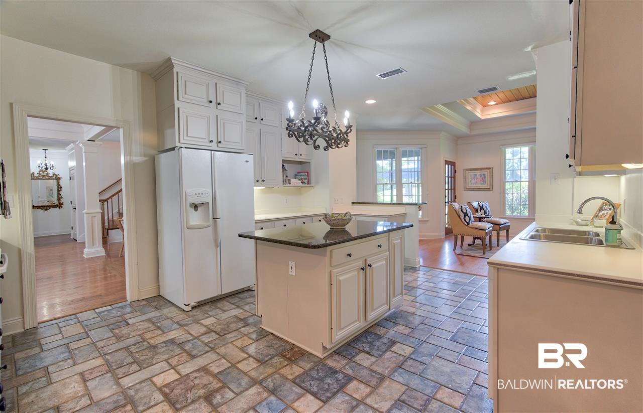 102 Sandhill Court Fairhope, AL 36532 - Photo 13 of 34