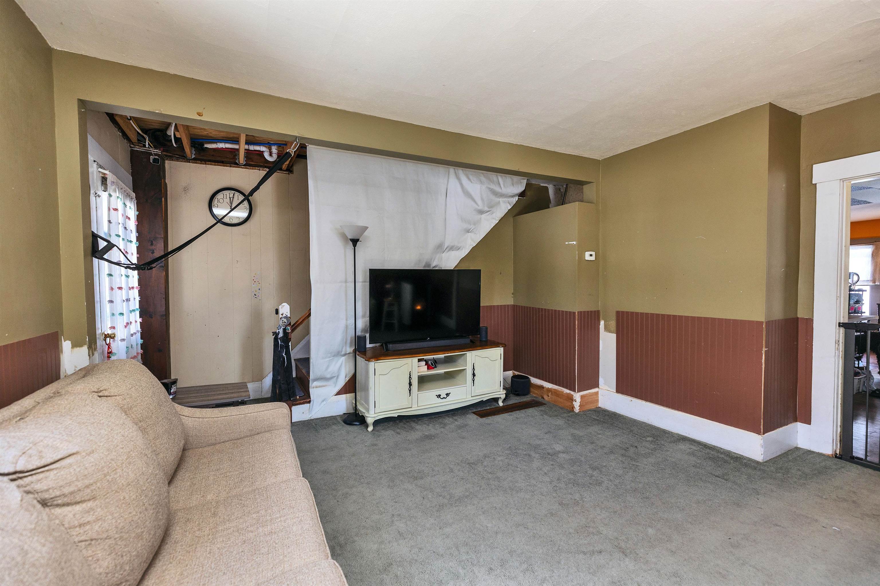 19 Russell Street Wilton, NH 03086 - Photo 12 of 55