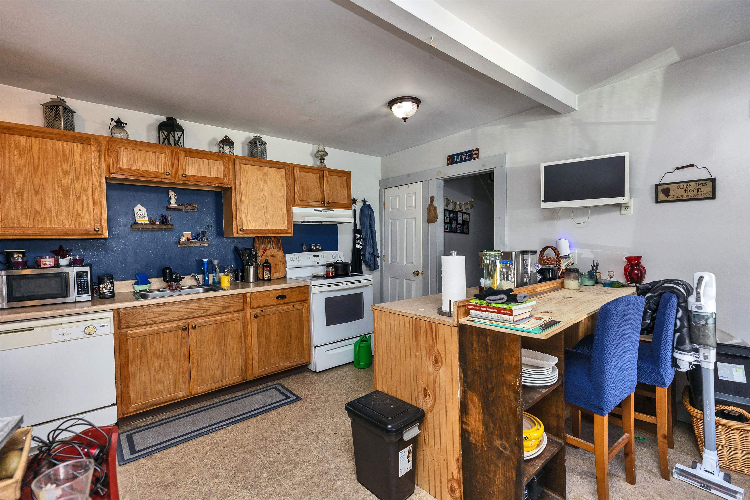 19 Russell Street Wilton, NH 03086 - Photo 23 of 55