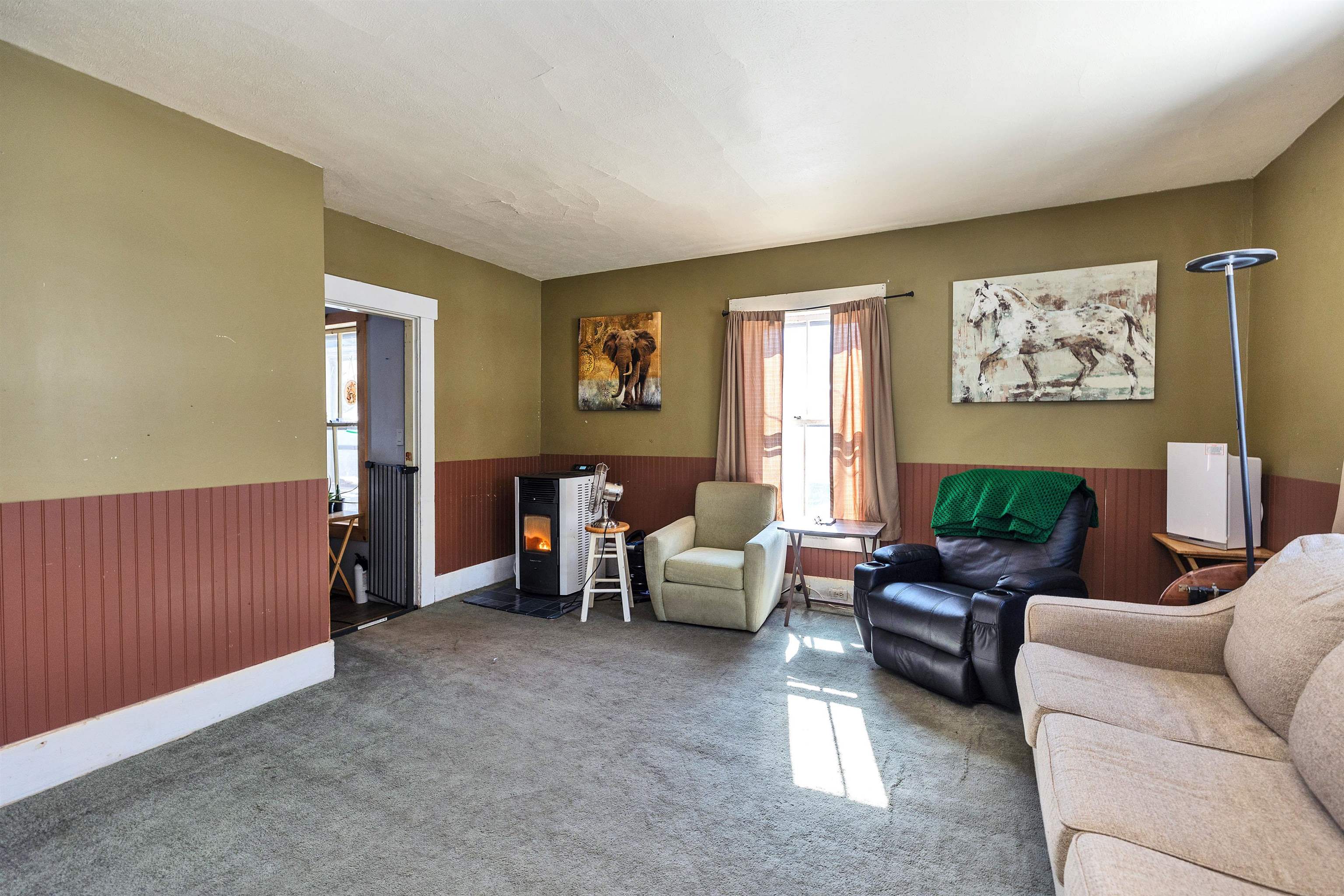 19 Russell Street Wilton, NH 03086 - Photo 3 of 55