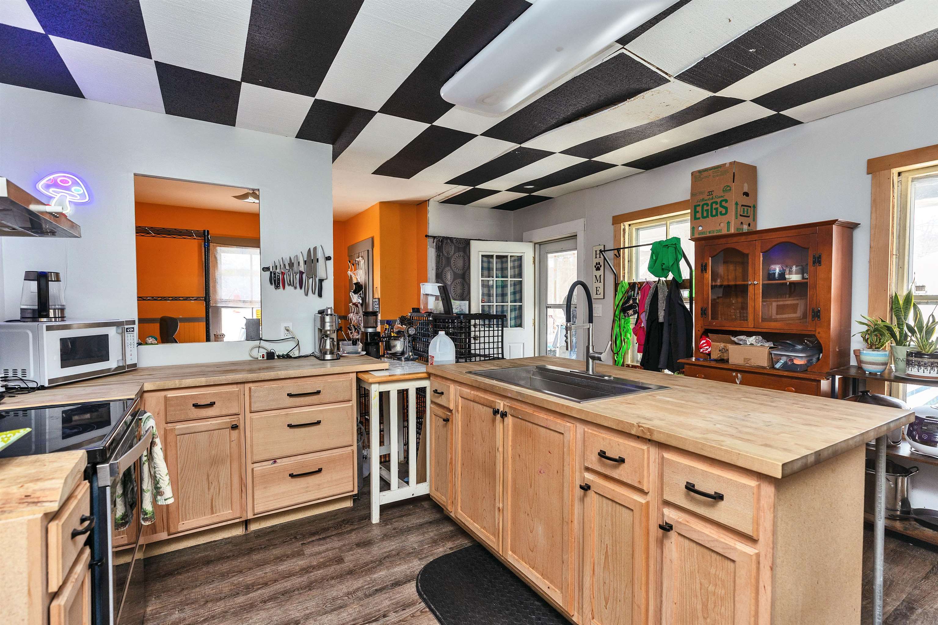 19 Russell Street Wilton, NH 03086 - Photo 8 of 55