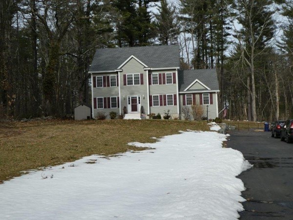 415 Pelham Road Dracut, MA 01826 - Photo 19 of 20 Gallery Image 19