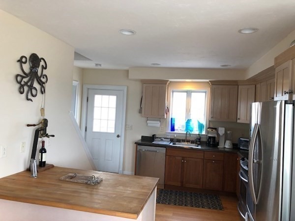 121 Glades Road Scituate, MA 02066 - Photo 10 of 38 Gallery Image 10