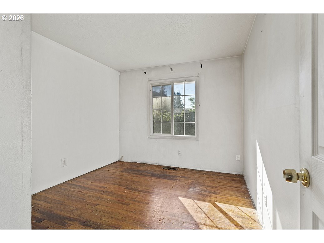 3301 Southeast 175th Place Portland, OR 97236 - Photo 18 of 34