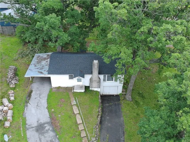 $160,000 | 26279 Waterview Drive, Warsaw, MO 65355