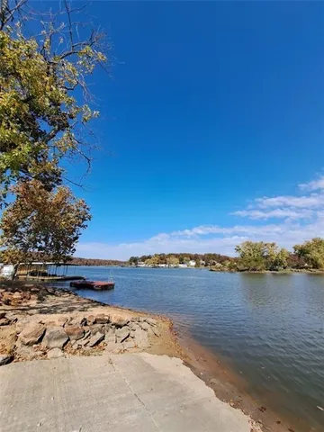 $160,000 | 26279 Waterview Drive, Warsaw, MO 65355