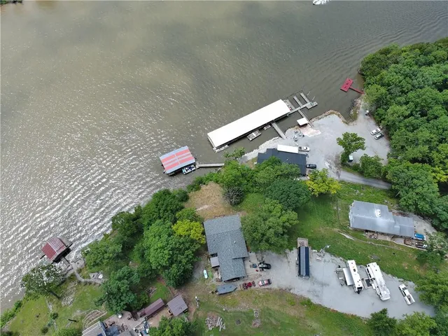 $160,000 | 26279 Waterview Drive, Warsaw, MO 65355