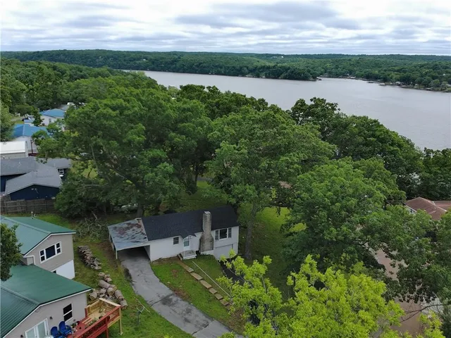 $160,000 | 26279 Waterview Drive, Warsaw, MO 65355