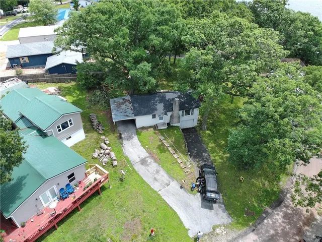 $160,000 | 26279 Waterview Drive, Warsaw, MO 65355