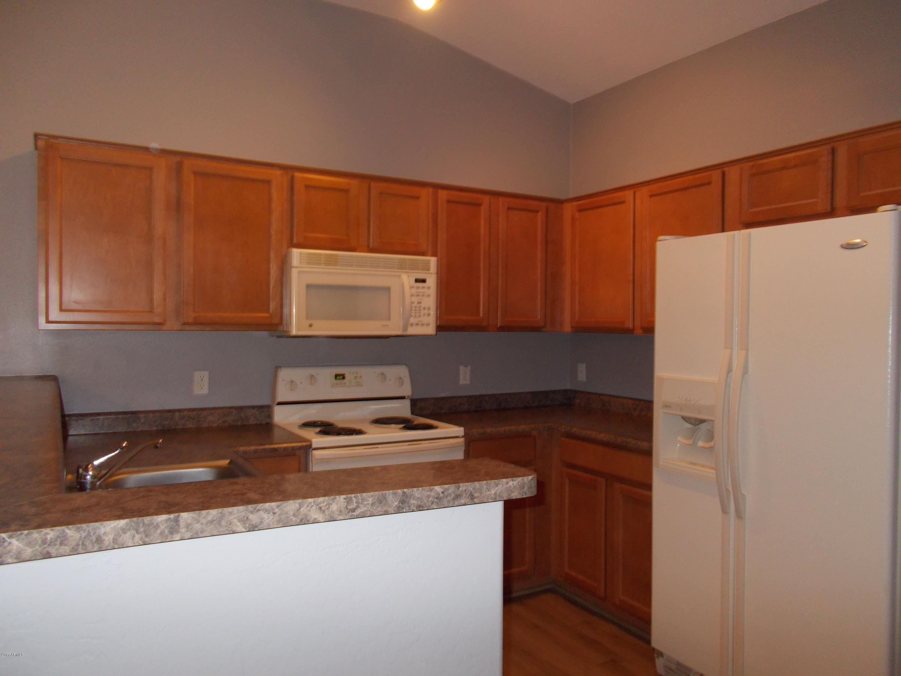2150 East Bell Road, Unit 1149 Phoenix, AZ 85022 - Photo 18 of 30 KITCHEN
