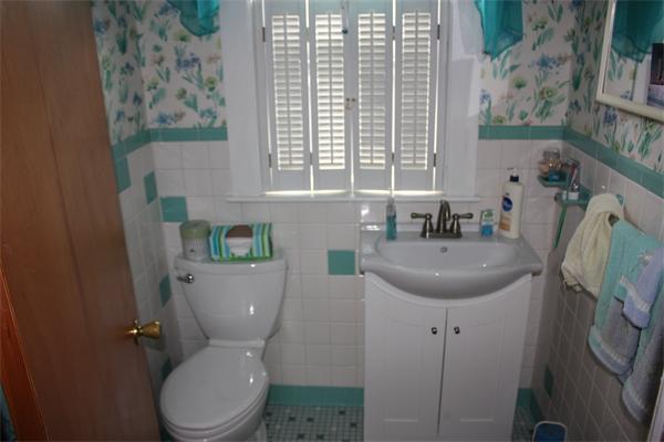 11 Edgeworth Road Quincy, MA 02171 - Photo 6 of 16 Gallery Image 6