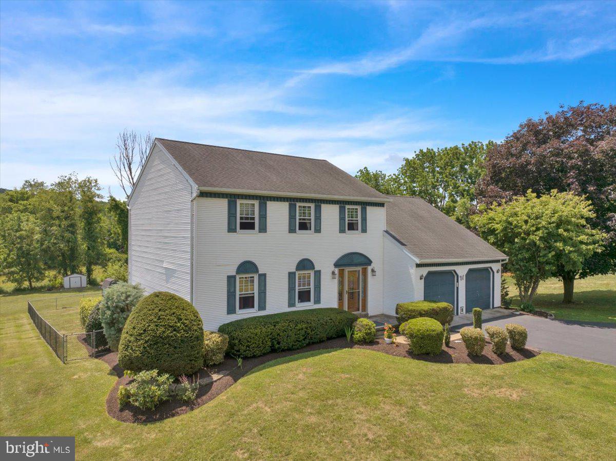 456 Mountain Home Road Reading, PA 19608 - Photo 2 of 31