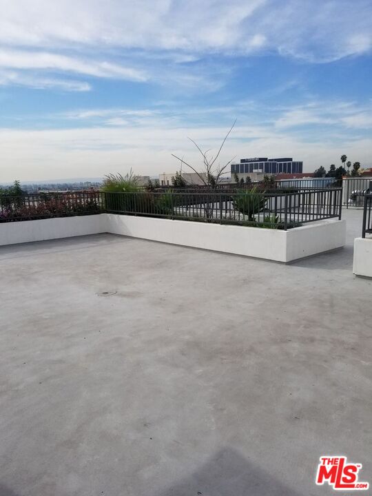 744 Hartford Avenue, Unit 301 Los Angeles, CA 90017 - Photo 14 of 15 a view of terrace with city view