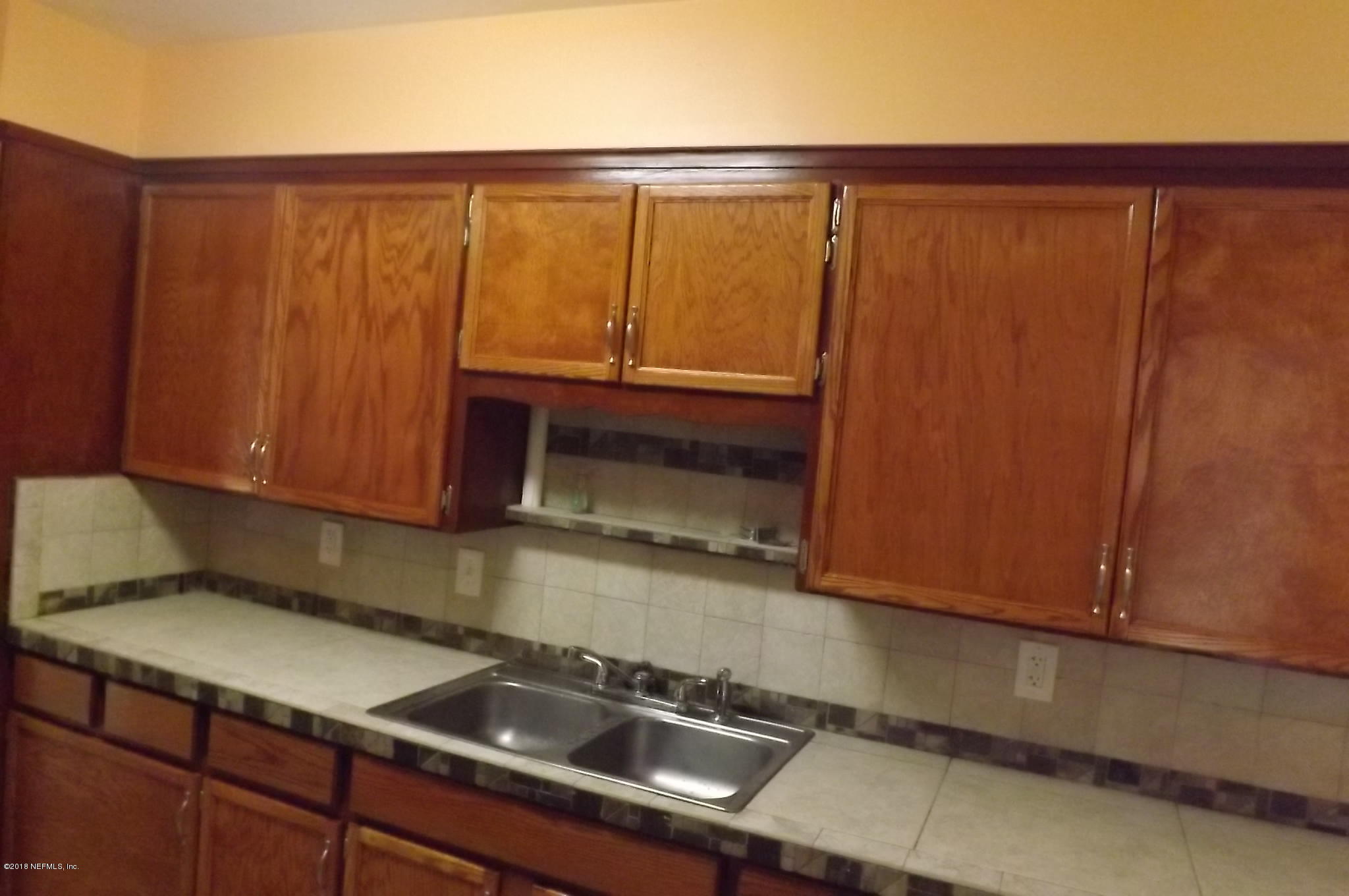 4141 Adirolf Road Jacksonville, FL 32207 - Photo 7 of 22 DSCF1690