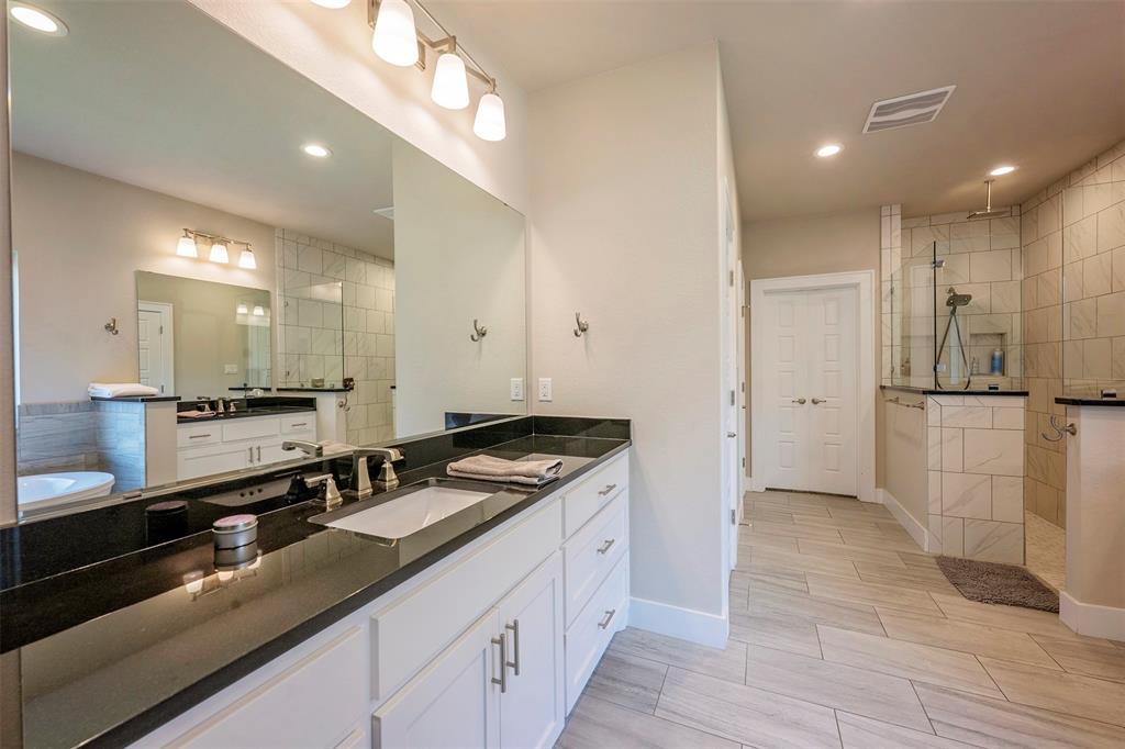 4009 Brookdale Road Benbrook, TX 76116 - Photo 22 of 40 Gallery Image 22