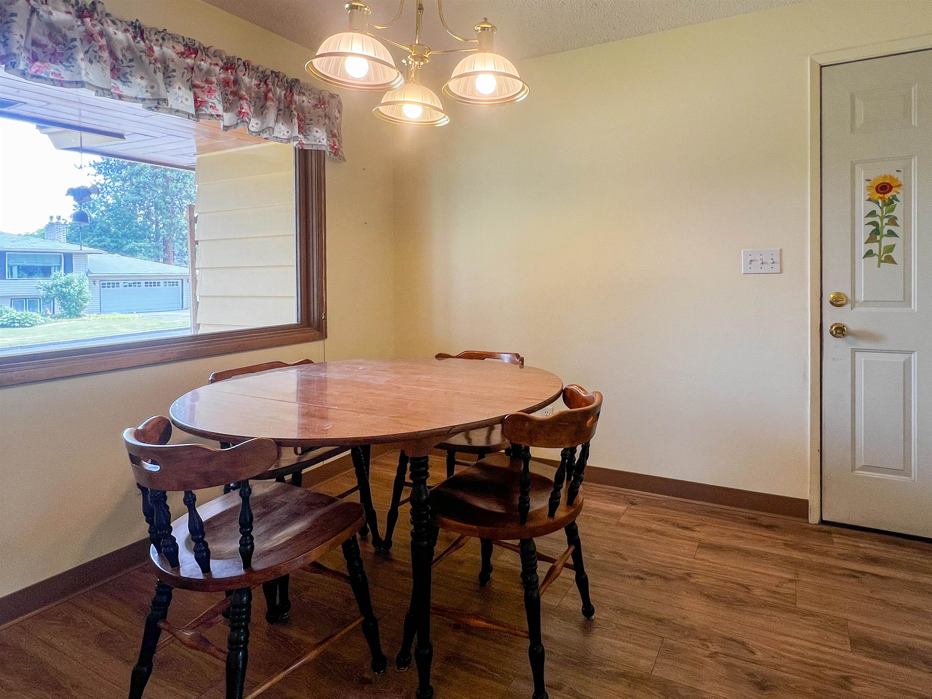 11325 North Post Street Spokane, WA 99218 - Photo 10 of 32