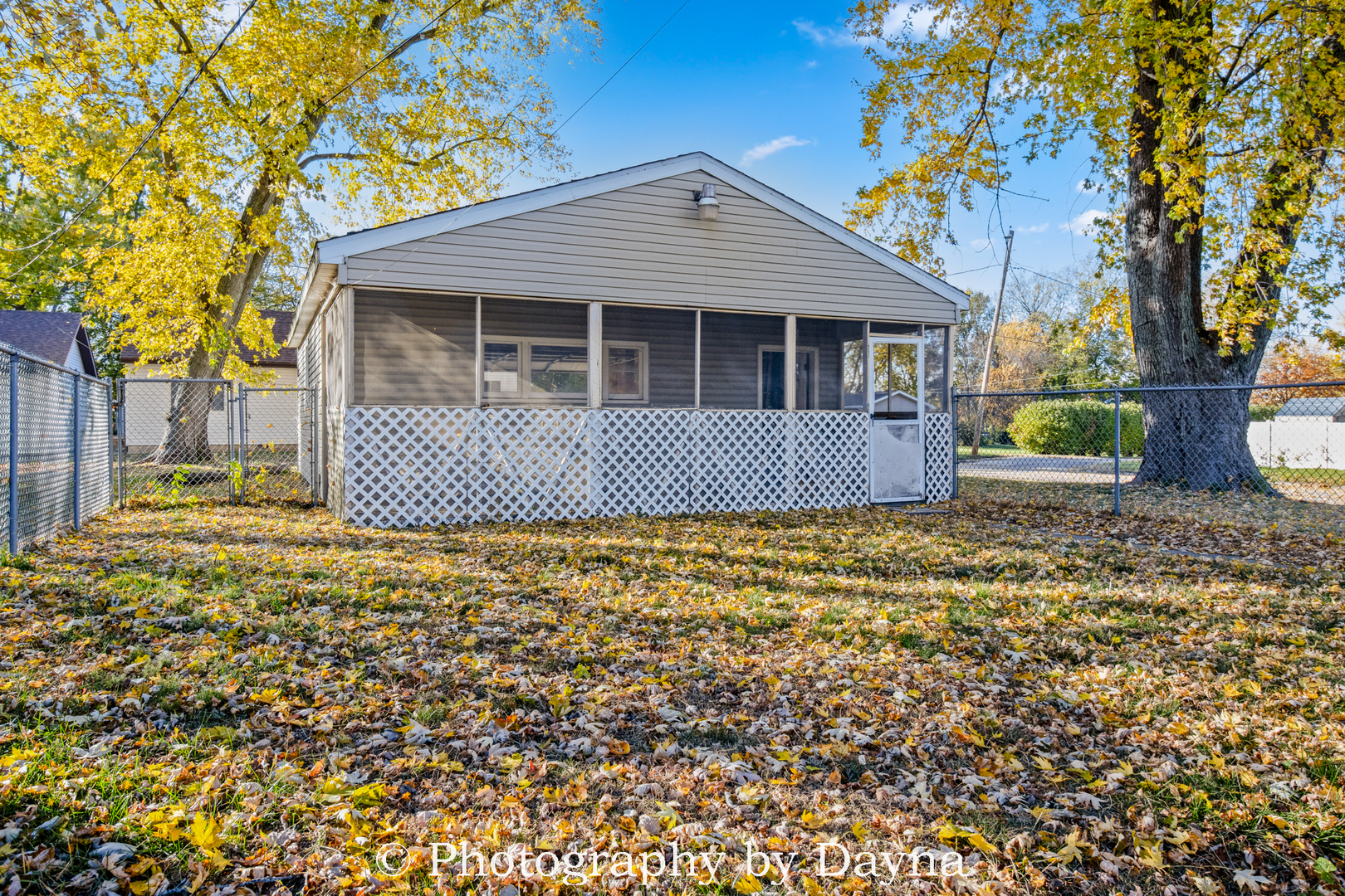 1501 South 7th Avenue Kankakee, IL 60901 - Photo 17 of 19 a front view of a house with a garden