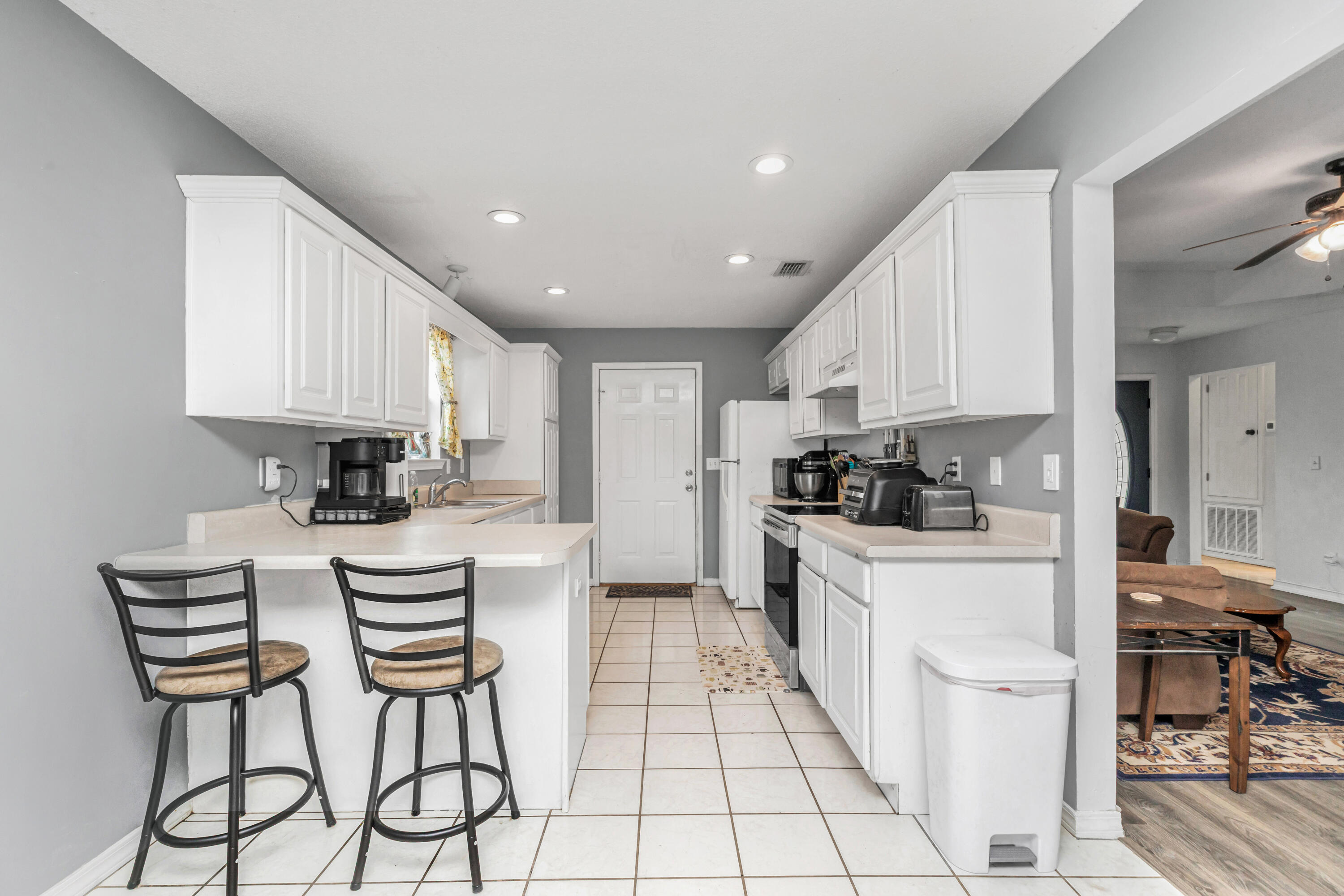 16 Cactus Road Mary Esther, FL 32569 - Photo 8 of 35 147A9132