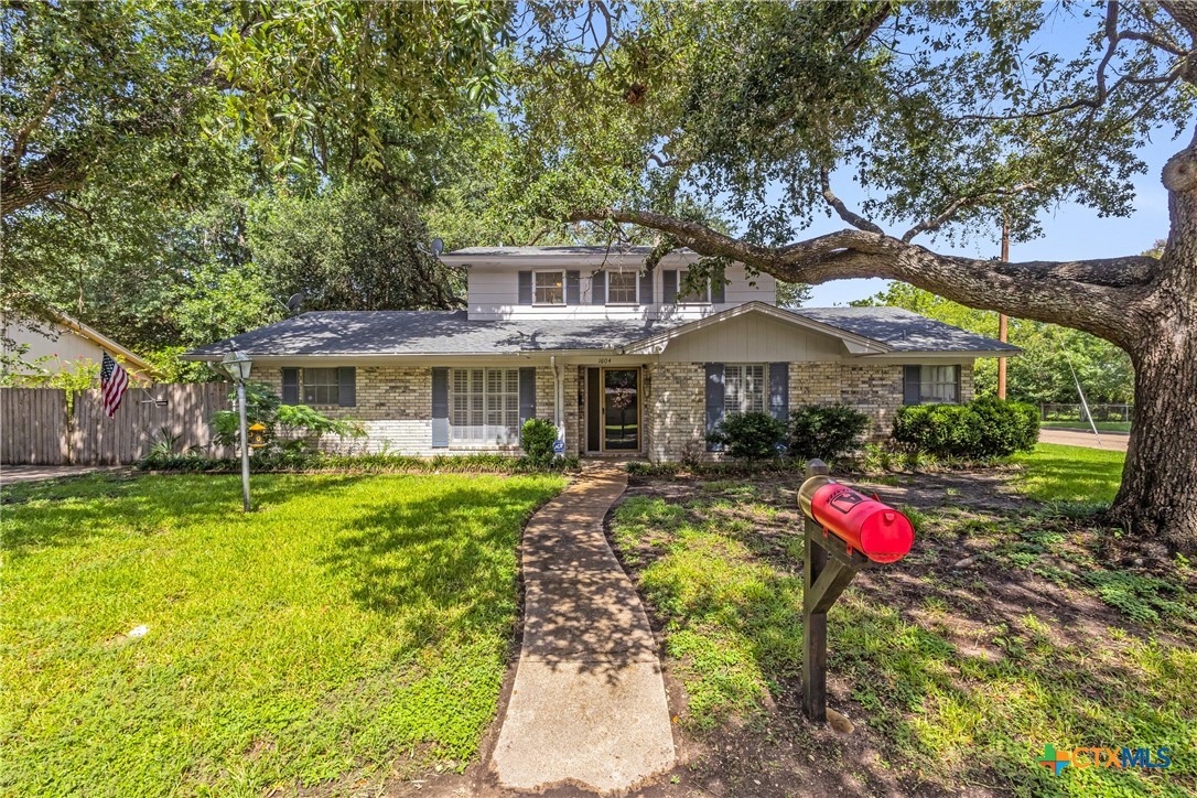 1604 North Cleveland Avenue Cameron, TX 76520 - Photo 2 of 46 a front view of a house with swimming pool