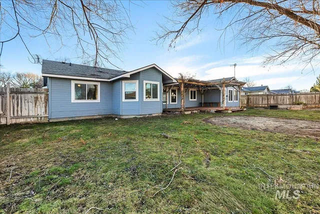 $449,888 | 411 Hawthorne Street, Nampa, ID 83686