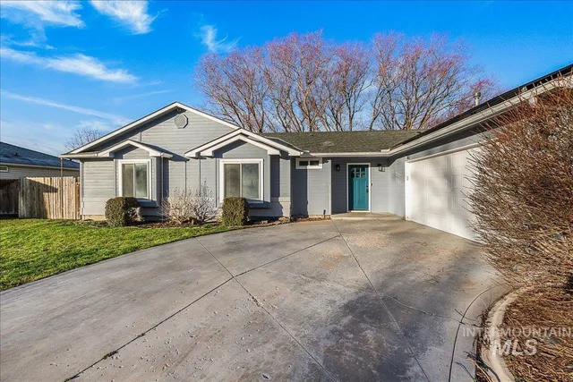 $449,888 | 411 Hawthorne Street, Nampa, ID 83686