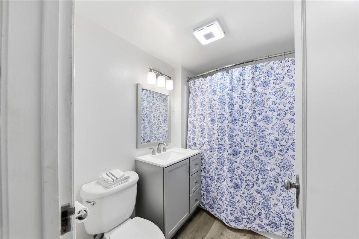 2148 Broadway Street Springfield, OH 45504 - Photo 27 of 55 Full bath on the second floor.