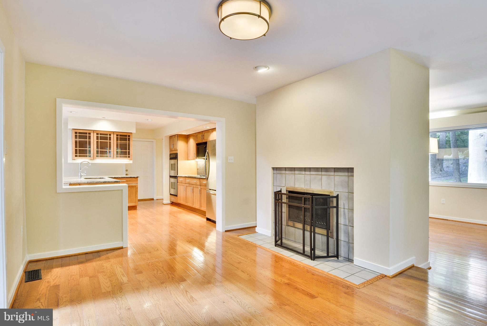 726 Intrepid Way Davidsonville, MD 21035 - Photo 15 of 30 Main Level breakfast room/sitting room