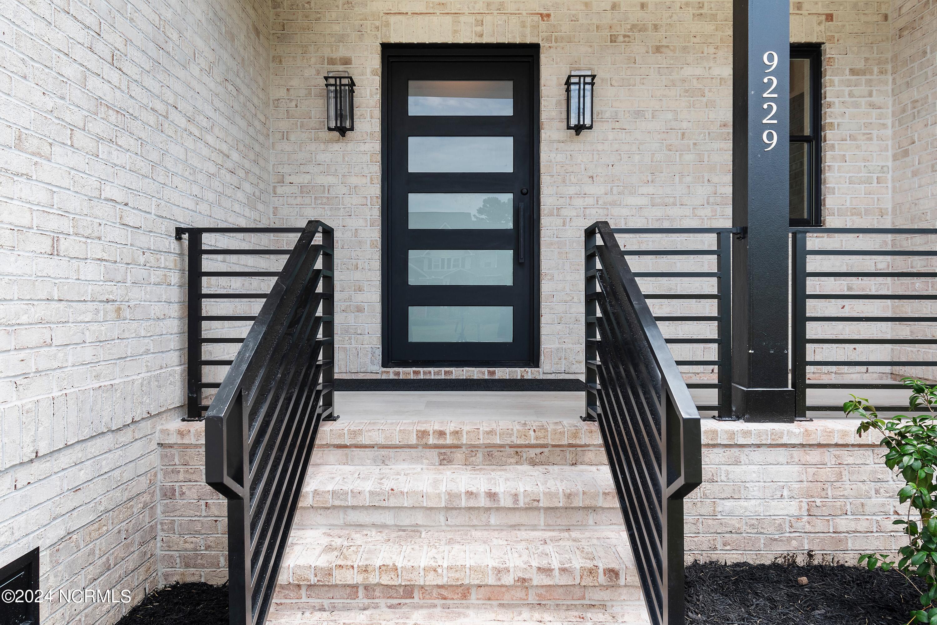 9229OldfieldRdNW - 3