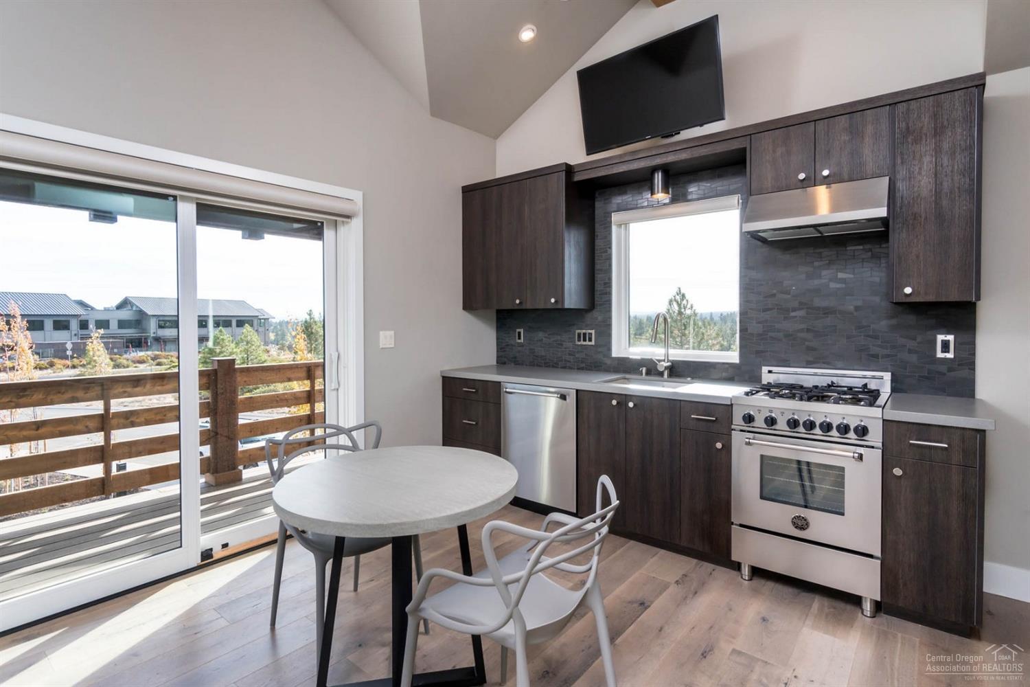19208 Gateway Loop Bend, OR 97702 - Photo 21 of 25 Additional Photo