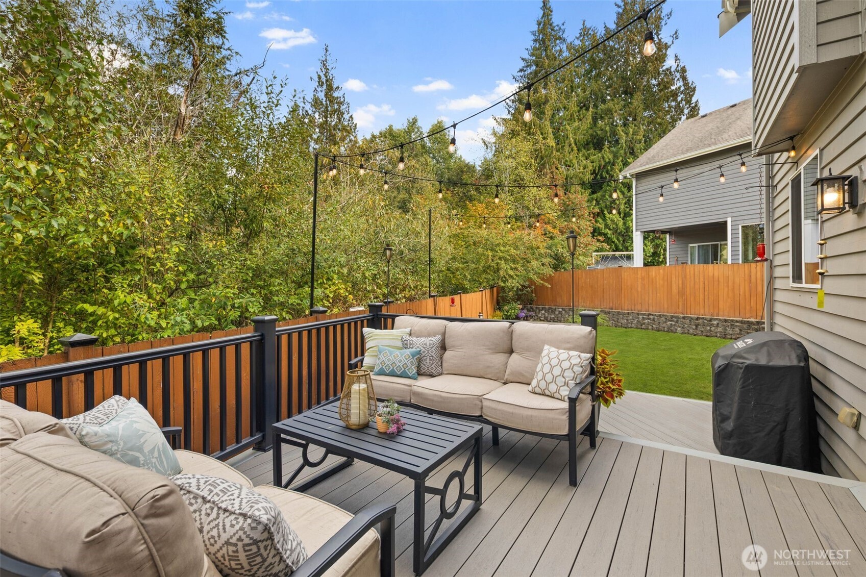 18705 3rd Avenue West Bothell, WA 98012 - Photo 27 of 35 a view of a patio on the roof deck