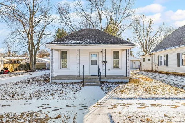 $118,000 | 122 East Allen Street, Farmer City, IL 61842