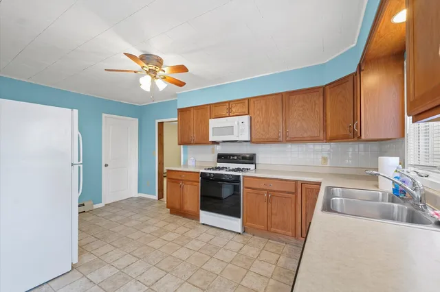 $118,000 | 122 East Allen Street, Farmer City, IL 61842